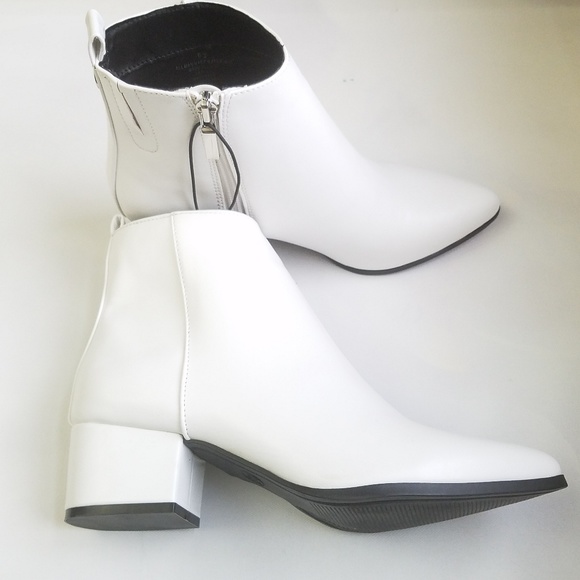 a new day Shoes - NWT White Zip up Pointed Ankle Booties-9.5